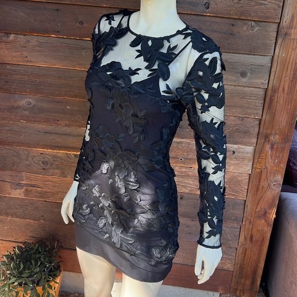 Topshop 100% polyester two layer mesh floral body on long sleeve dress - Picture 3 of 9